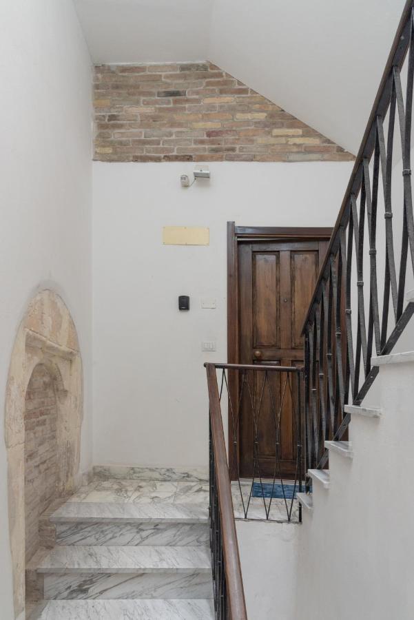 דירות קליארי Piazzetta San Domenico מראה חיצוני תמונה